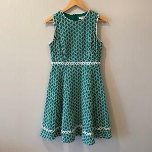 Calvin Klein Kelly Green Dress Embroidered Knee Length Sleeveless Whiite Detail